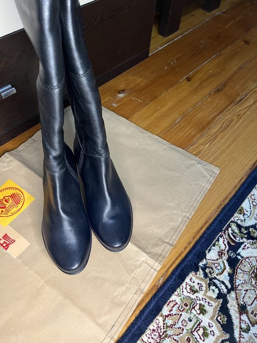 Продаются сапоги