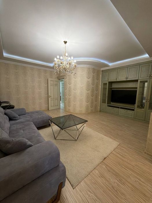 Срочно сдаю 3 ком Ц-1 Садык Азимова