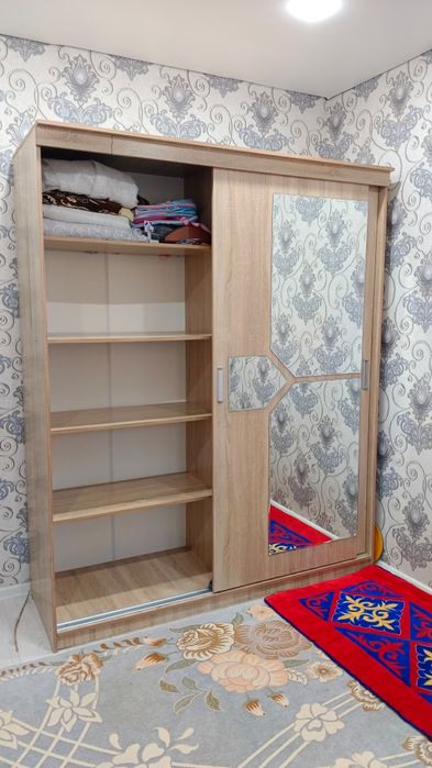 Срочно продается шкаф купе