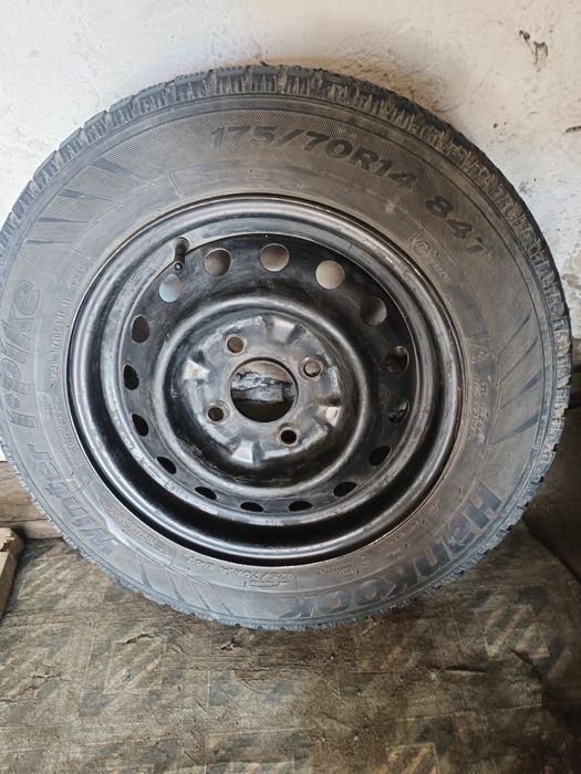 Диски с резиной на Ниссан