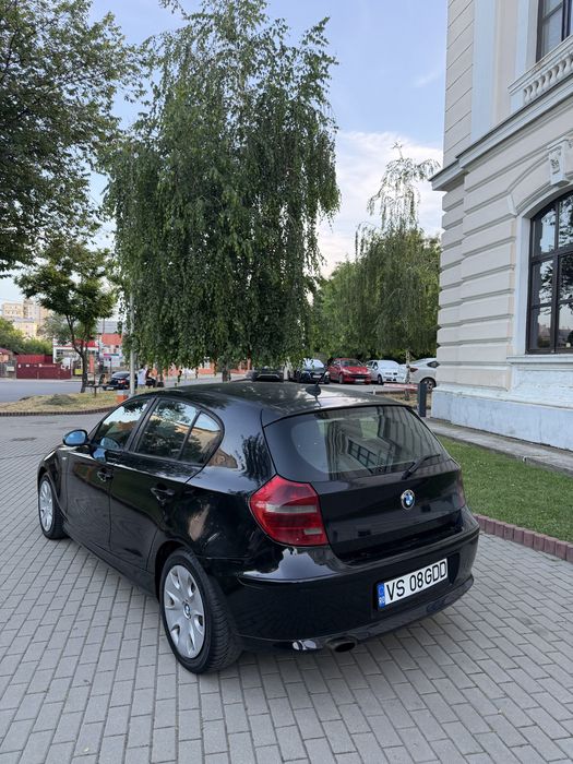 BMW  118d an 2009
