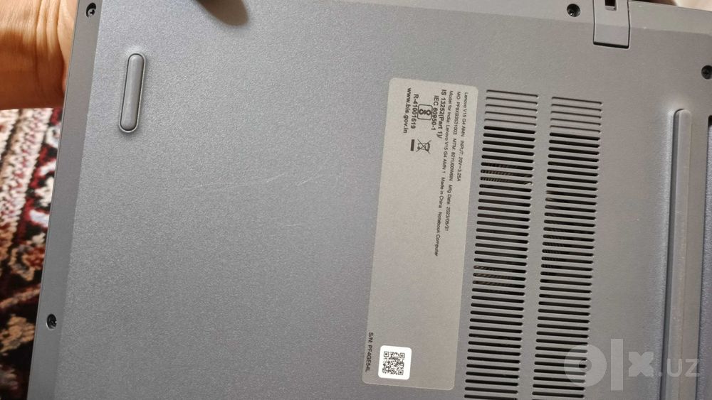 Arzon notebook Lenovo ideal holatda