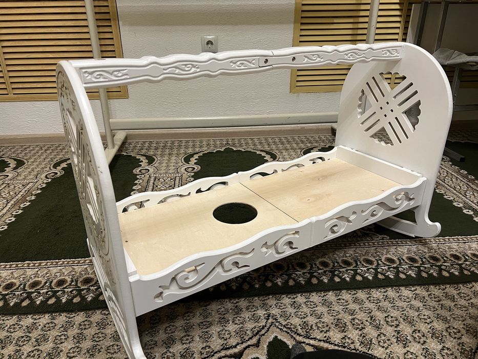 Бесік. Жаңа қолданылмаған