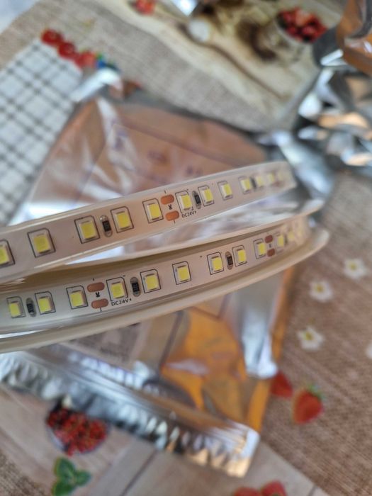 Banda LED SMD3528 24VDC 9,6W/m IP65 alb rece