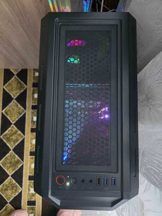 Продавам G:RIGS Геймърски компютър