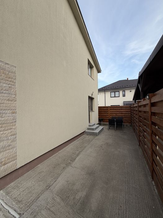 Inchiriez casa 3 camere(tip duplex)