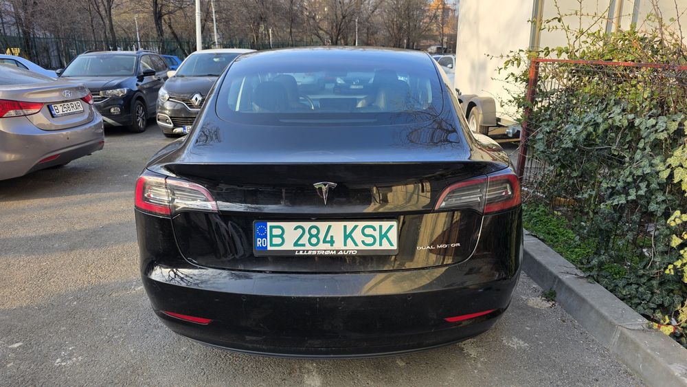Vand sau schimb tesla model 3 dual motor an 2019 Long Range 480  cp