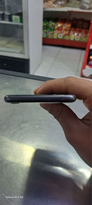 Iphone 8     64gb