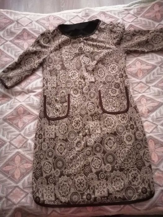 Продам женские платья