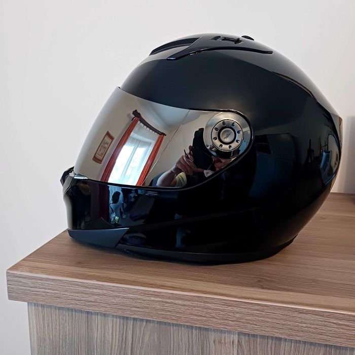 Vând cască moto SHARK