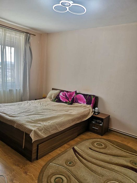 Vand apartament 3 camere