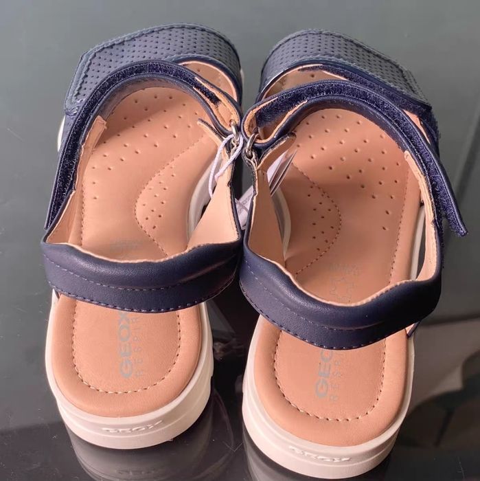 Детские сандалии Geox.