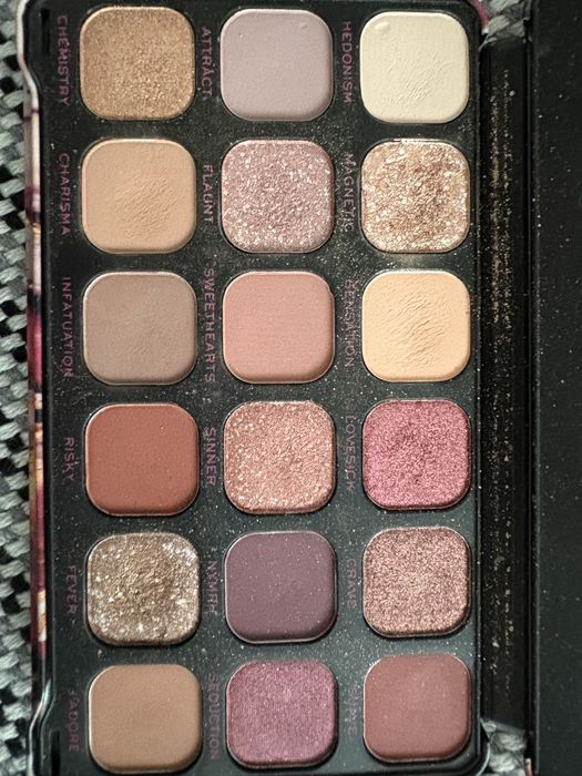 Сенки за очи - REVOLUTION