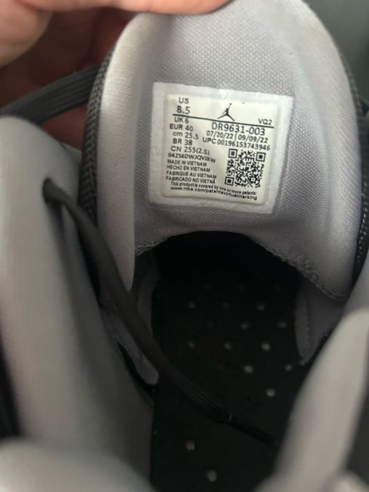 Air Jordan 8 Chrome (2015), mărimea 40 EU.