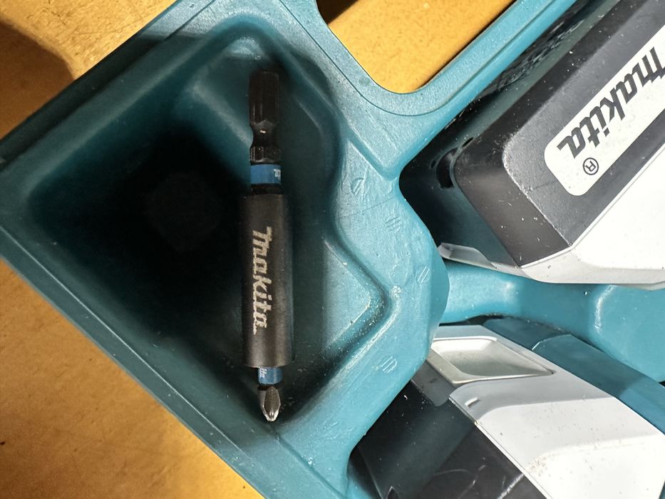 Bormasina Makita DF488D004