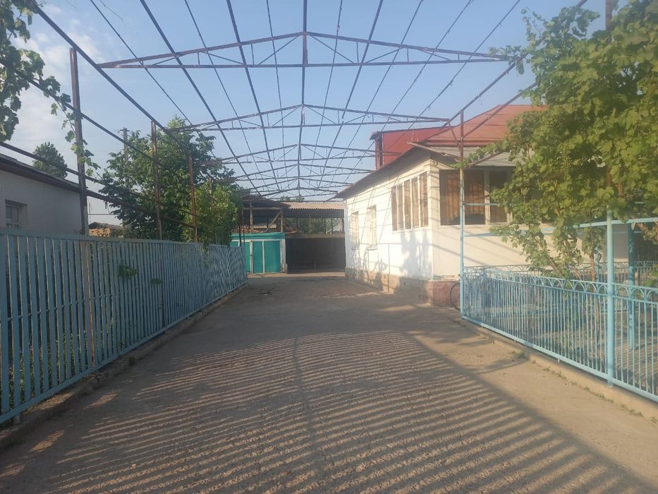 Ховли жой сотилади