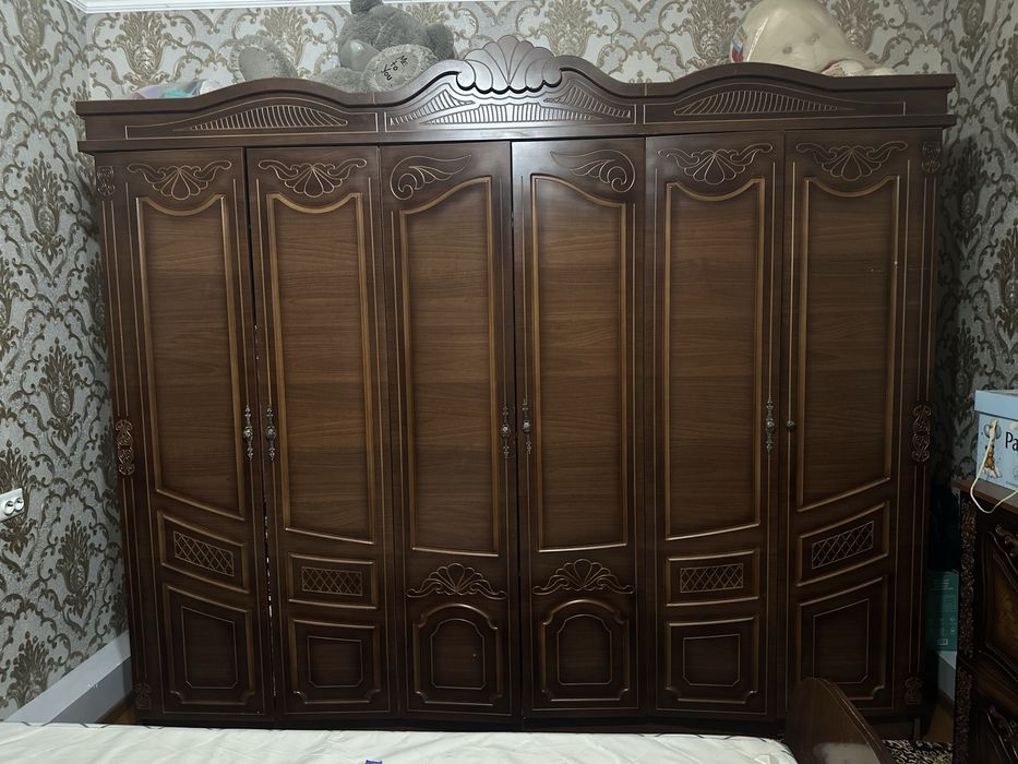 Срочно продаётся мебель для спальни комплект