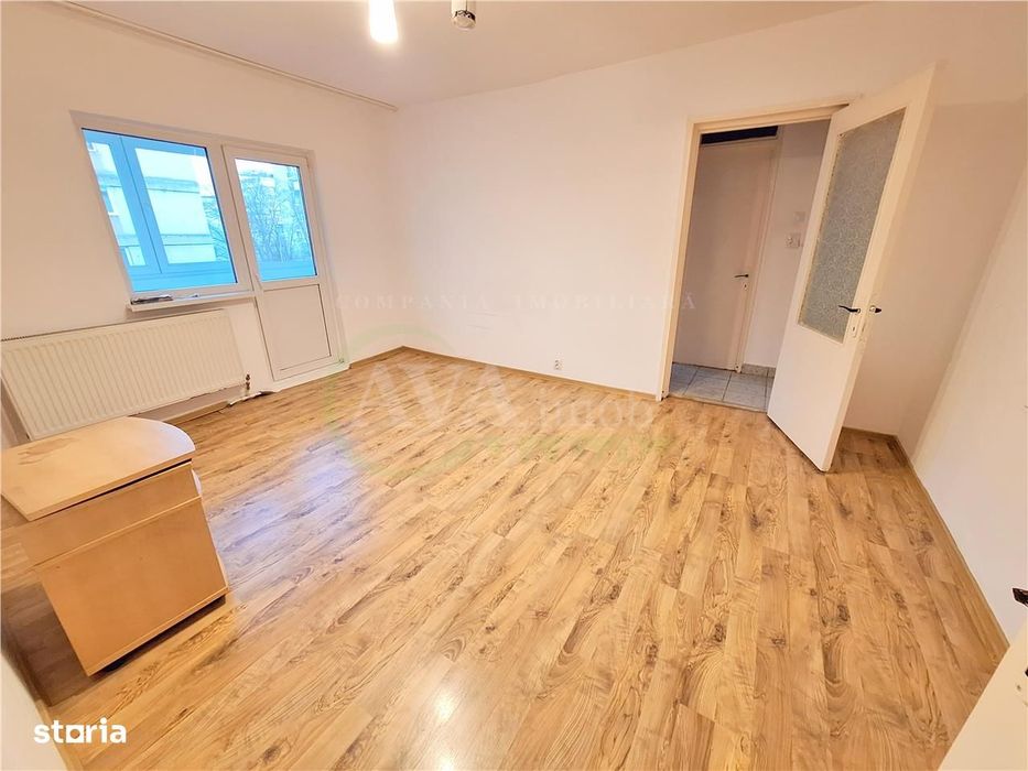 Apartament 2 camere, etaj 2 din 4, nemobilat , cu centrala, Piata Sud