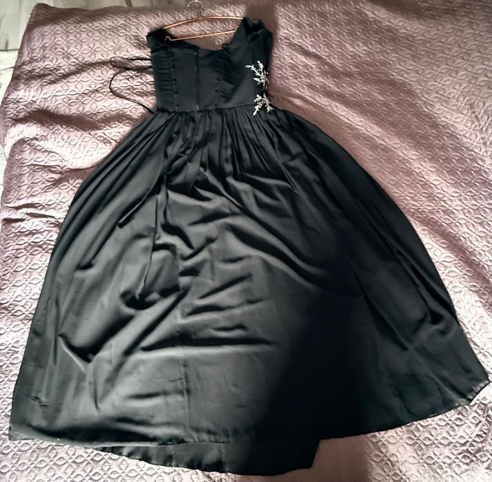 Rochie pentru evenimente marimea 42 culaore neagra noua