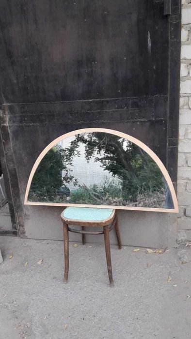 Зеркало полукруглое 105*50