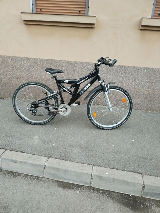 Vând bicicleta roti pe 26