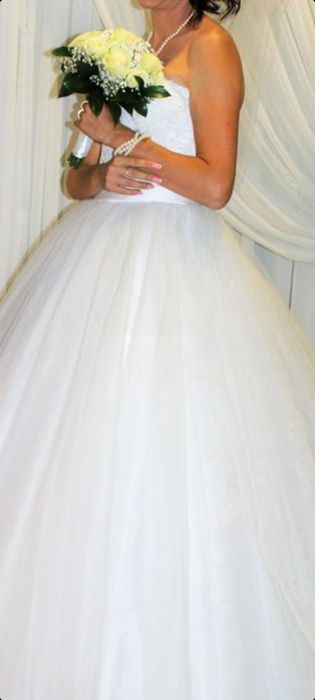 Vând rochie de mireasă