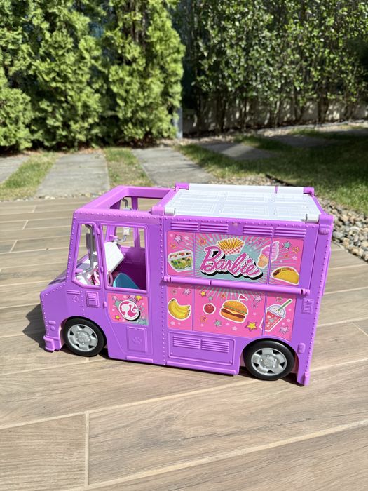 Barbie кемпер за бързо хранене