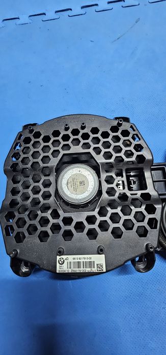 Vand difuzoare originale  portiere  bmw si swoofere