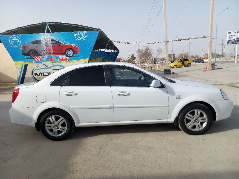 Lacetti 1.8 srochna sotuvda