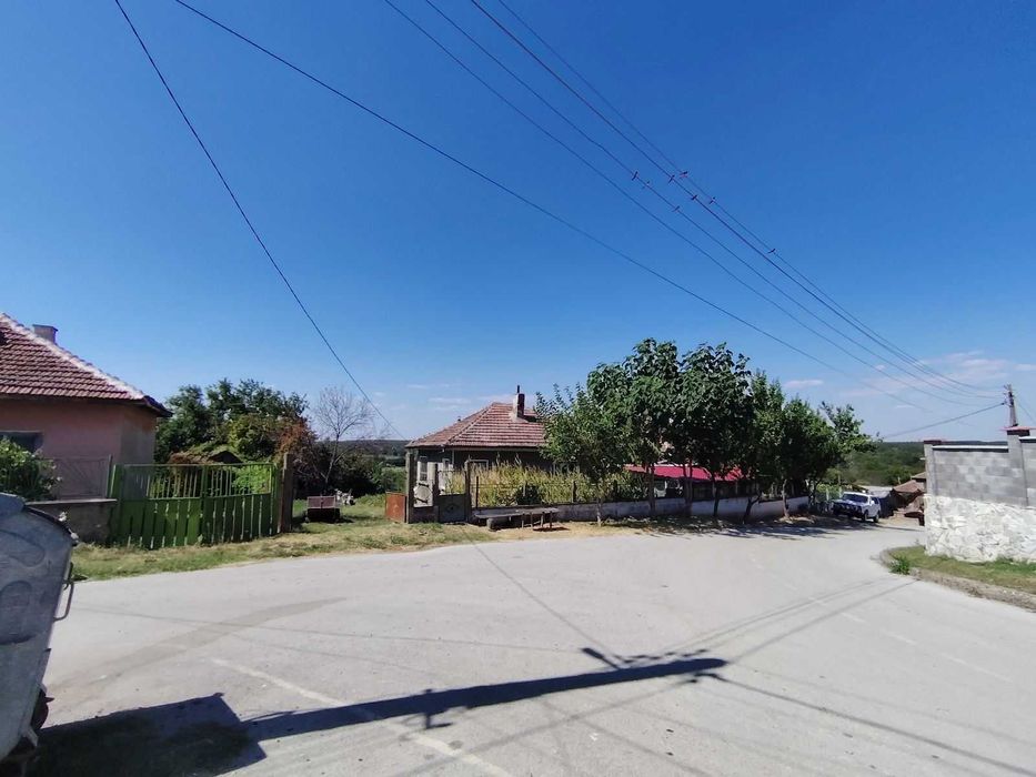 Къща в дунавското село Остров обл. Враца.