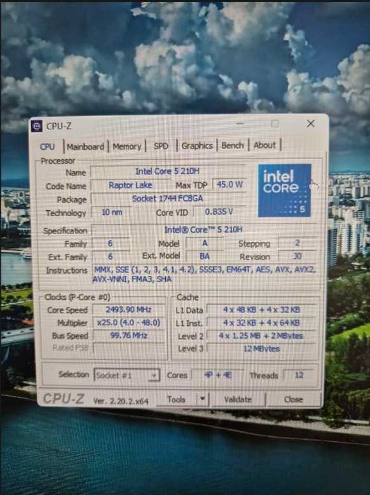 Игровой ноутбук Asus V16