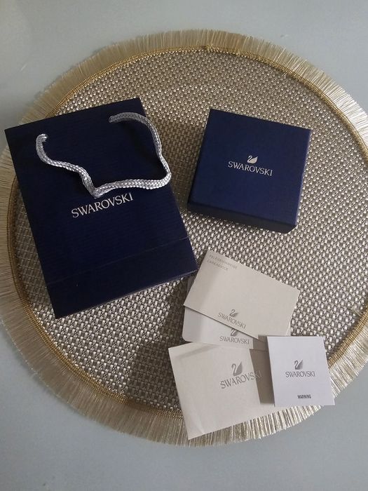 Colier Swarovski nou cu etivheta