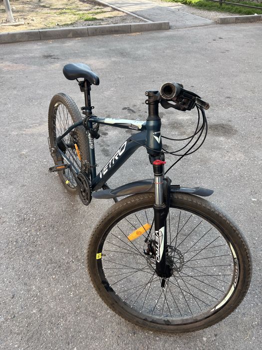 велик в продаже.