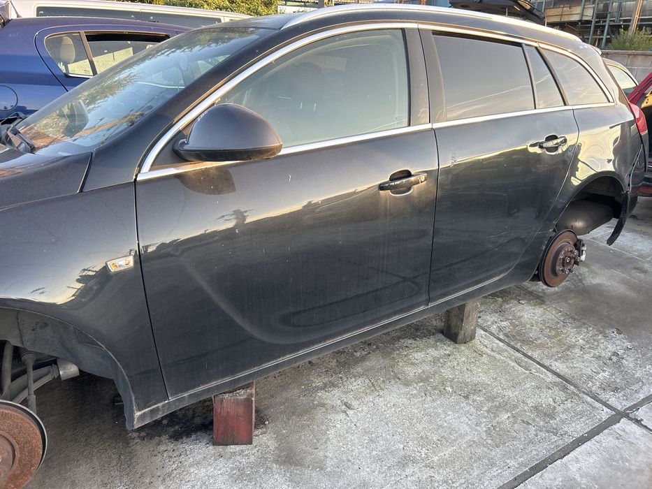 Usa laterala Opel insignia A an 2010 break cod culoare Z22C