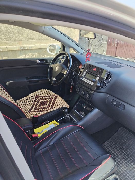 Vând schimb vw Golf 5 plus 1.9 Tdi cp 105