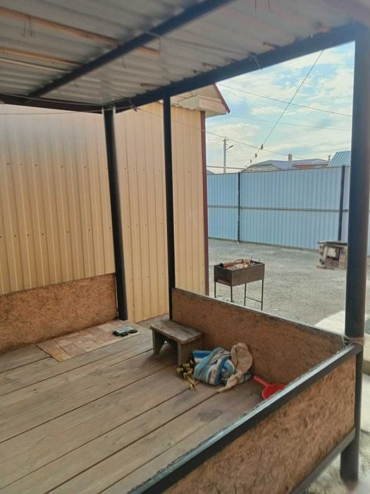 Беседка, топчан с навесом, сәкі.