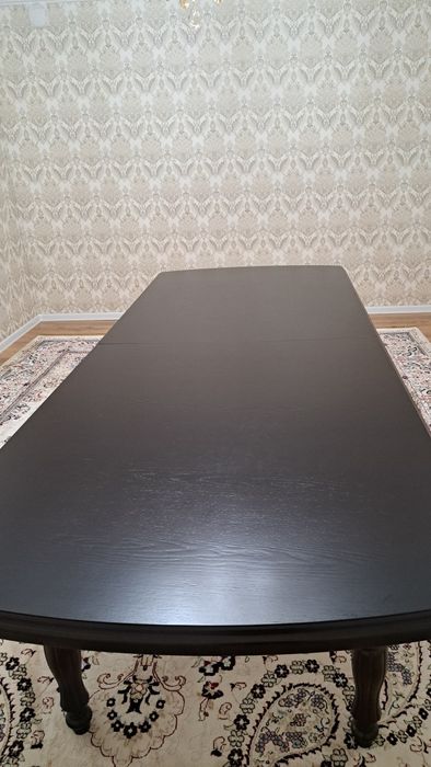 Продаётся стол со стульями