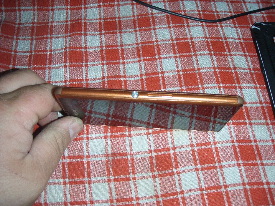Sony Xperia E3 D2203 functional, cu touchscreen spart