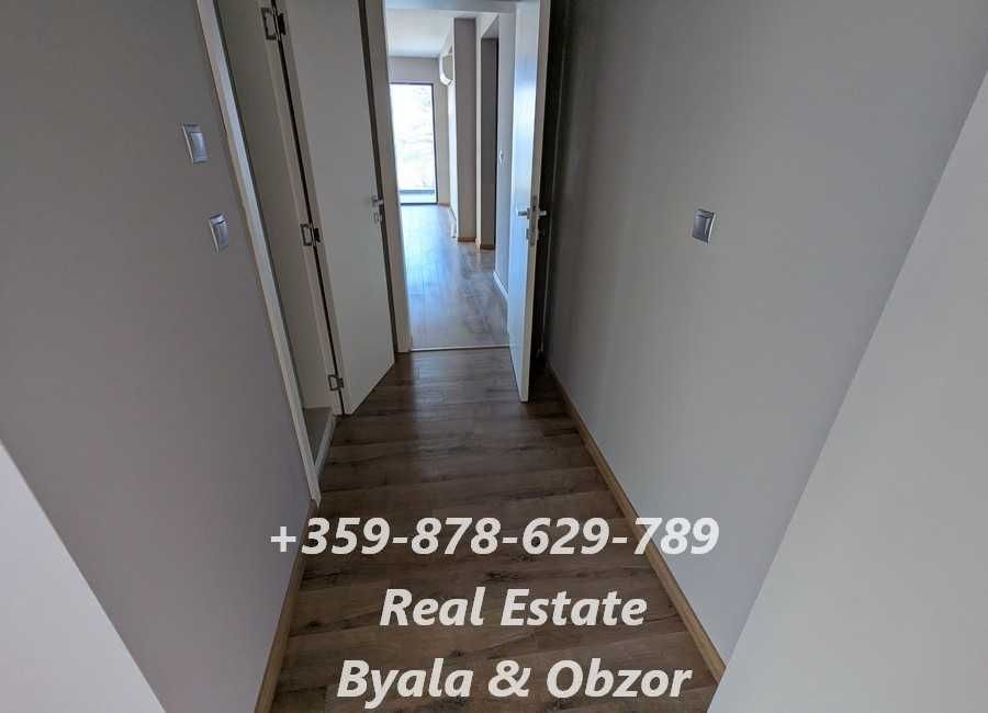 Продава се Тристаен апартамент в Обзор - 95 кв.м за 872 €/кв.м - Снимка #12