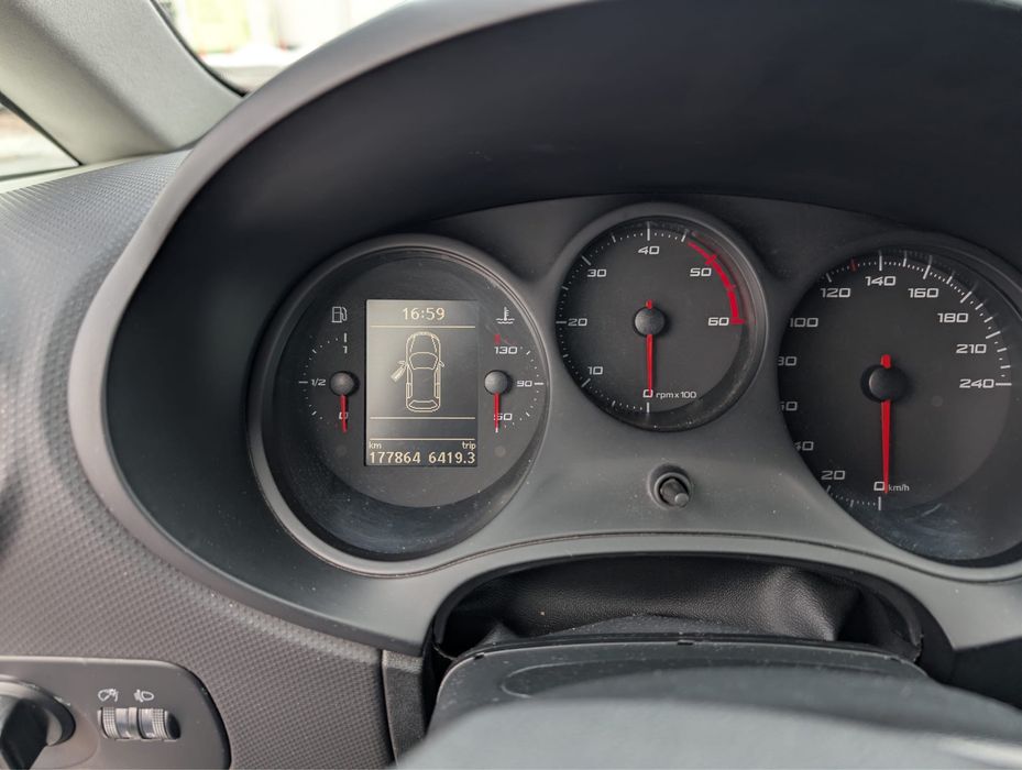SEAT Leon 2013 — imagine 4
