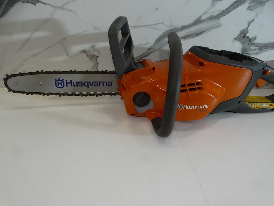 Husqvarna 120i + BLI 20 - Акумулаторна резачка
