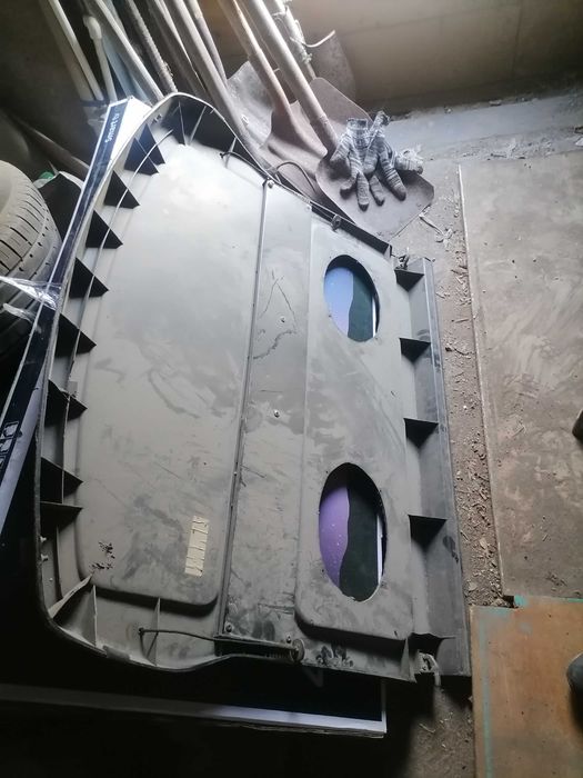 Продам полку в богажник мазда кронус