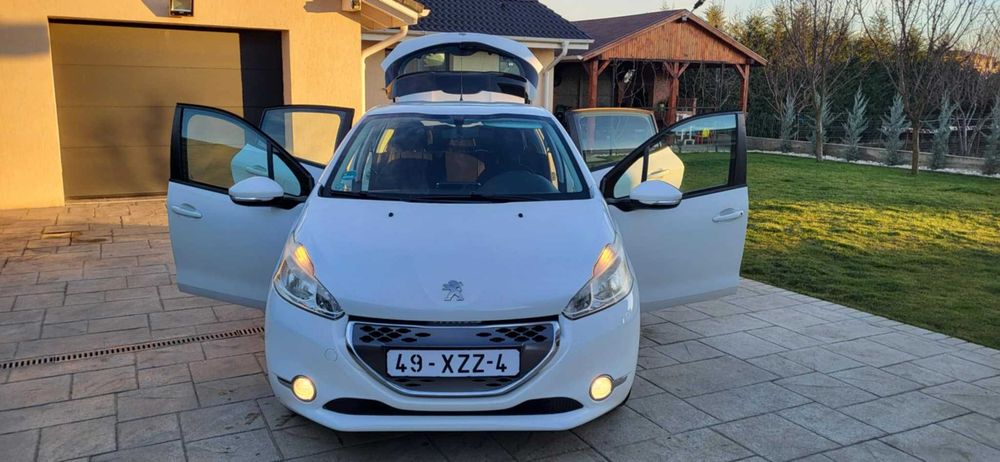 Peugeot 208 Cutie automata