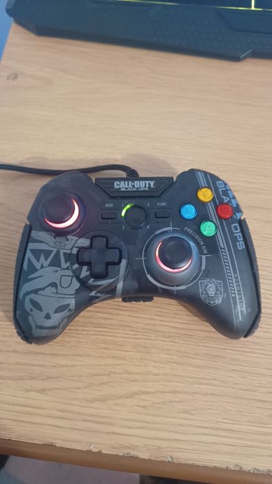 Controller cu fir Mad Catz Call of Duty: Black Ops