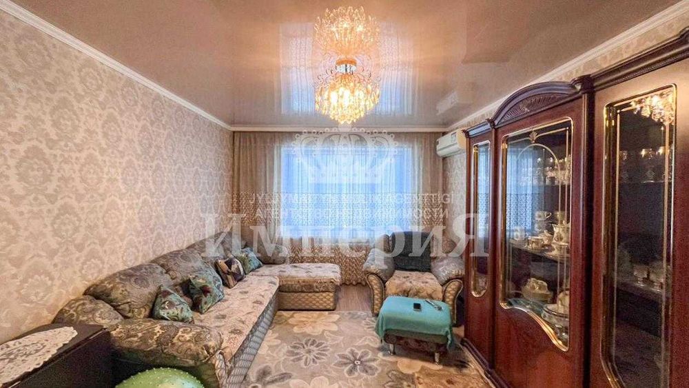 продается 3хком. Центр Елена