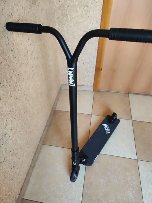 Продам трюковый самокат