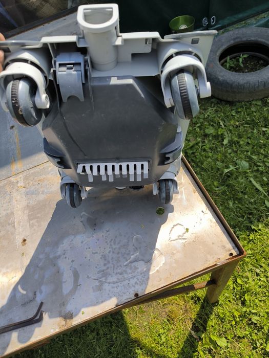 Vand aspirator robotel intex
