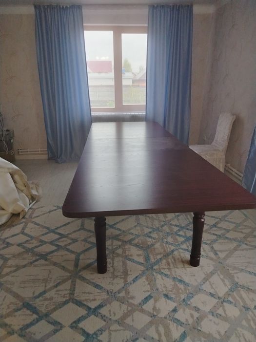 Продам гостевой стол