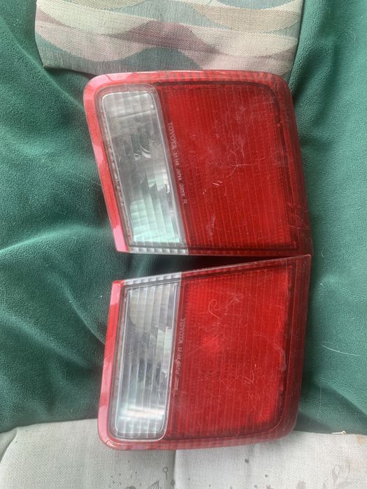 Задние стоп сигналы тоуота sv40