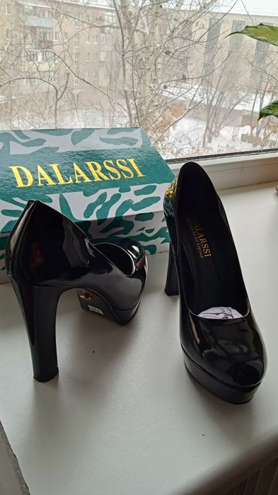 Продам туфли женские